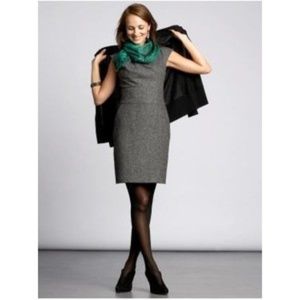 Banana Republic Mini Dress with stretch & pockets!